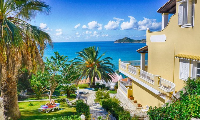 Agios Georgios Pagon Apartment | Flora Beach Appartement 3 - Panorama Meerblick nur 50m vom schönen Sandstrand entfernt