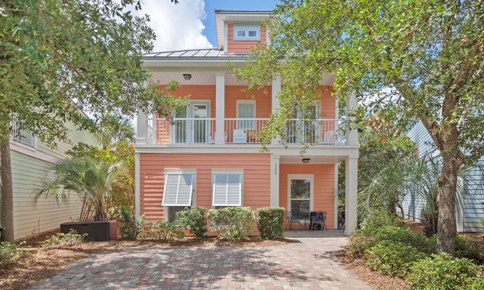 Villages of Crystal Beach House | Fully Loaded | Pool | 3 Kings | A+ Location