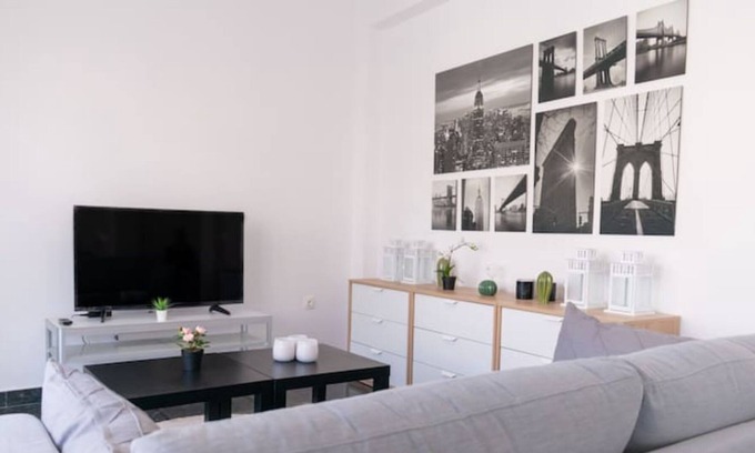Palaio Faliro Apartment | GTD31504 - Art room of Athens - Luna