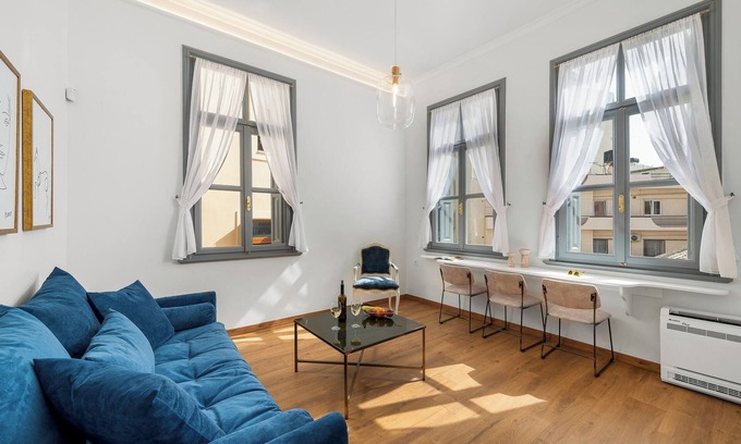 Heraklion Apartment | Handakos Luxury Suite by Hospi