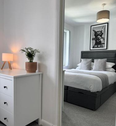 Irvine Apartment | Harbourside Apartment