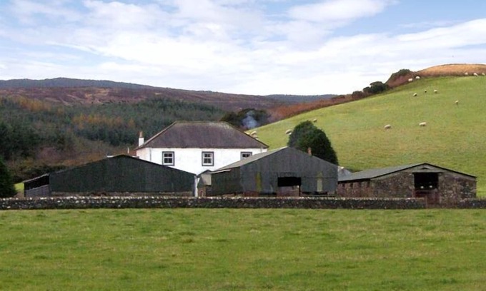 Campbeltown Cottage | HOMESTONE FARM, pet friendly, country holiday cottage in Campbeltown