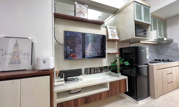 Jakarta Apartment | Cozy Homey 2-bedroom apartment direct to Central Park Mall and Neo Soho Mall