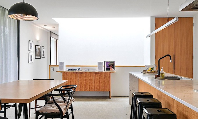 Launceston CBD House | Lane House: 2 BR, 2 BA House in Launceston, Sleeps 4