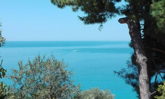 Mousata House | Lourdas Bay View