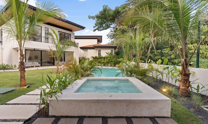 Tamarindo House | Luxury Villas with Heated Jacuzzi, Private Pools, and Exclusive Amenities