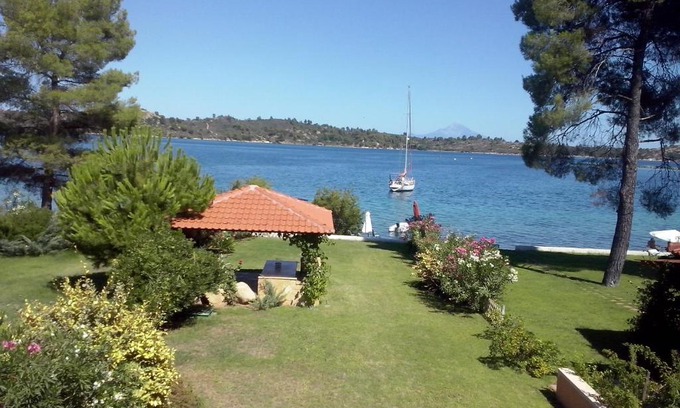 Sithonia House | Maria House