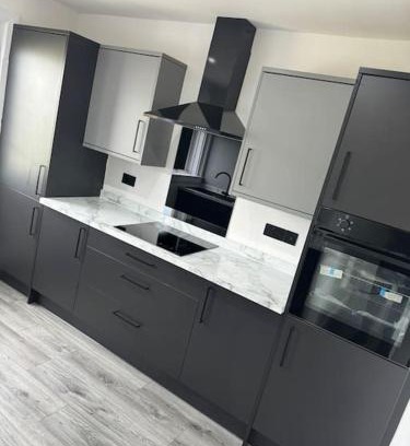 Millerhill Apartment | Modern 3 Bedroom Apartment