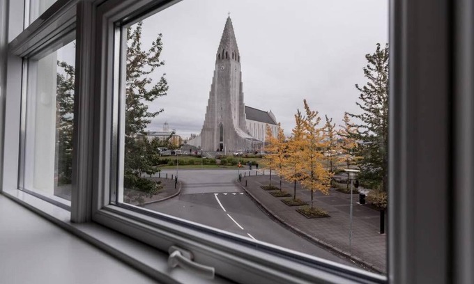 Downtown Apartment | Modern apartment right in front of Hallgrimskirkja - Great Location !