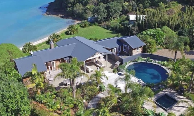 Waiheke Island Villa | Nameless Bay Lodge | Stay Waiheke