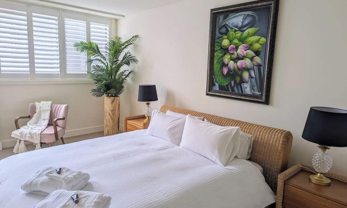 Devonport Apartment | ONE Luxury Apartment