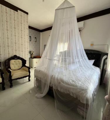 Bukit Lawang Hotel | Orangutan Inn - Trekking & Transport Only Book With Us