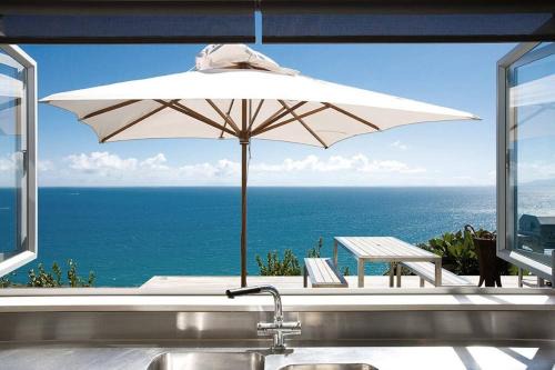 Onetangi House | PAH VIEW HOUSE - Coast and Country