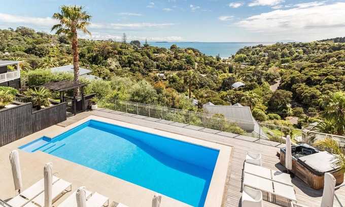 Waiheke Island House | Palm Beach Oasis, Dble Kayak, SKYTV, Wifi & maybe a car too?