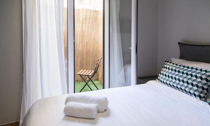 Athens City Centre Apartment | Petite