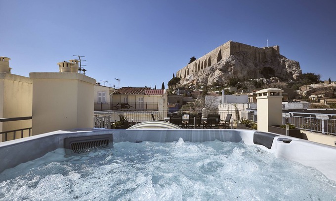 Plaka Villa | Plaka's Villa with Breathtaking Acropolis View