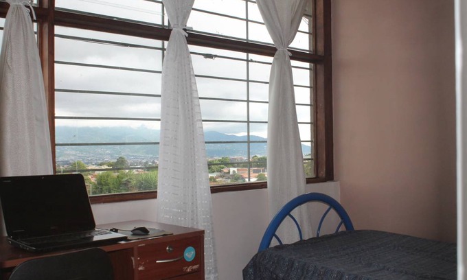 Roble Resort | Private room ∙ 1 guest