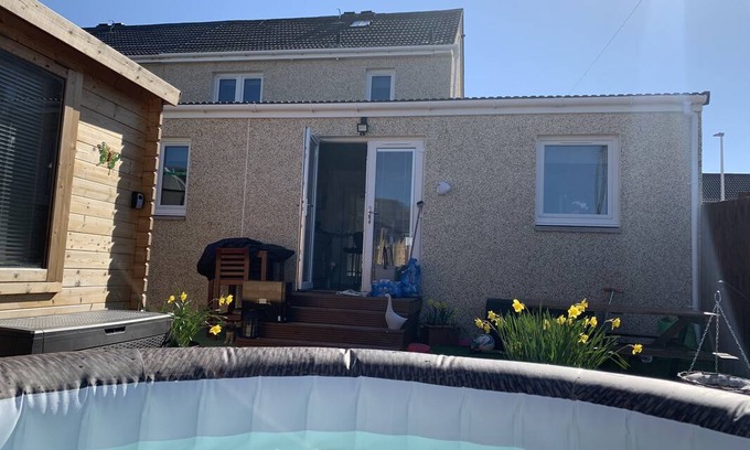 Loanhead Resort | Private room ∙ 2 guests