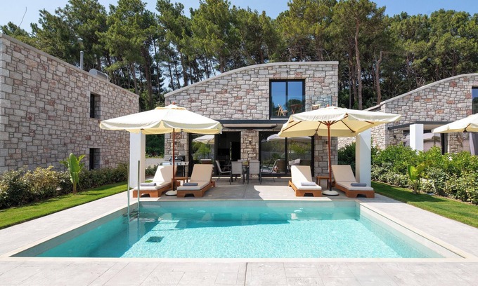 Asgourou Villa | Rokas Luxury Villas- Villa Sotiria
