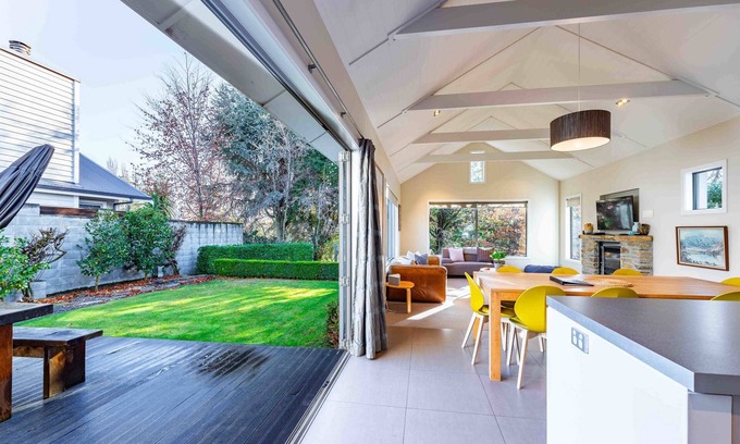 Wanaka House | Roy's Bay Luxury Accommodation
