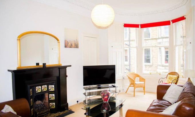 Bruntsfield Apartment | Spacious 1 Bed home in Bruntsfield