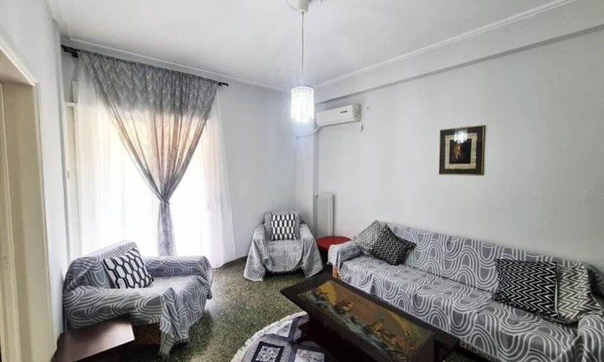 Nikaia-Agios Ioannis Rentis Apartment | Sunny Dream House