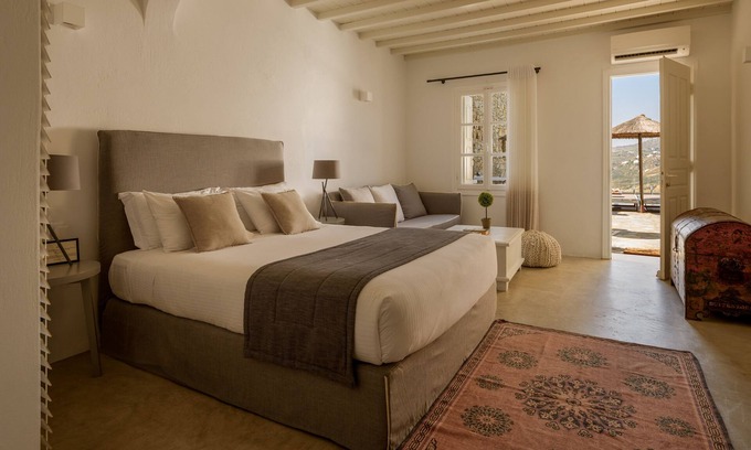 Elia House | Superior Pool Front Suite