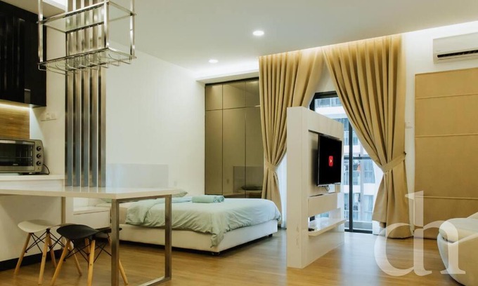 Seri Kembangan Apartment | Symphony Tower -Simfo 8- "Free Wifi, Parking, Netflix"
