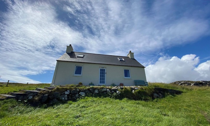 Isle of Barra Cottage | Taigh Ciorstaidh family & pet friendly self-catering Isle of Barra Scotland