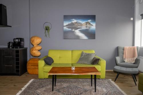 Oddeyrin Apartment | TB Penthhouse