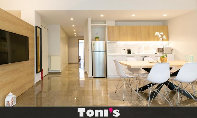 Pangrati Apartment | TONI'S makes you an offer, you cannot refuse.