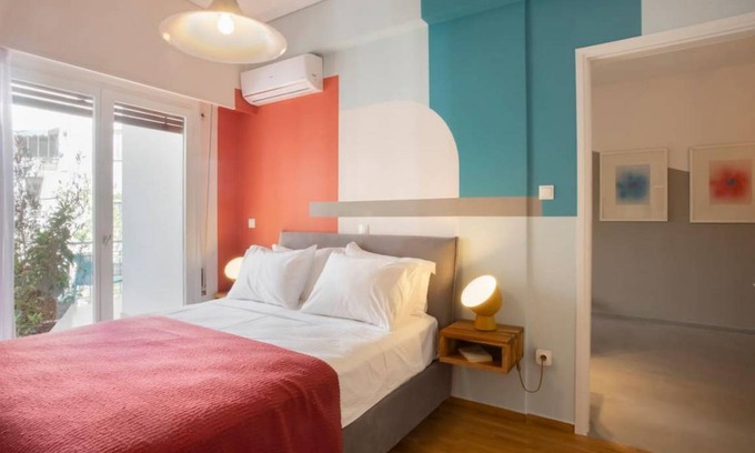 Makrigianni Apartment | Veikou2 in Athina with 2 bedrooms and 1 bathrooms