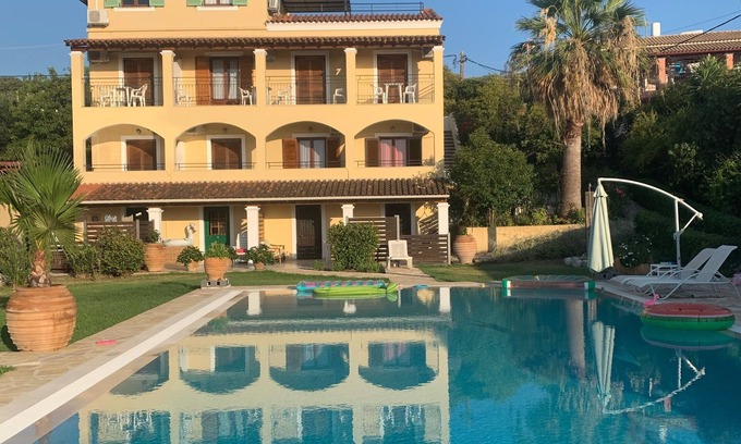 Acharavi Villa | Villa Eleni Corfu: Seaview, Pool, Sleeps 10-20, Near Beach & Village! ๐๐ก