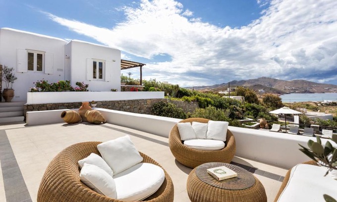 Ftelia Apartment | Villa Galaxy & Suites, Mykonos-Ftelia