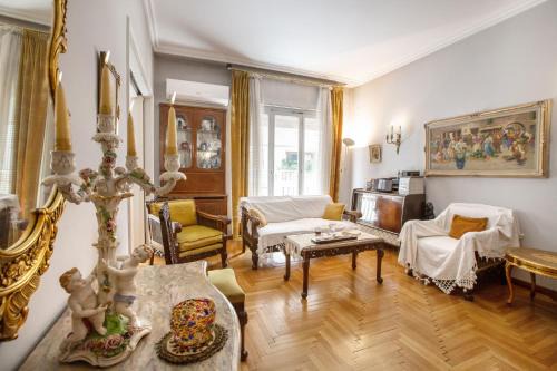 Athens City Centre House | Vintage apartment KOLONAKI