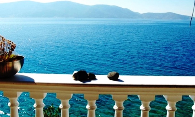 Salamis House | Wavedance Accommodation (Artemis)
