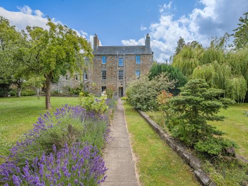 Prestonpans House | Winfields Manor