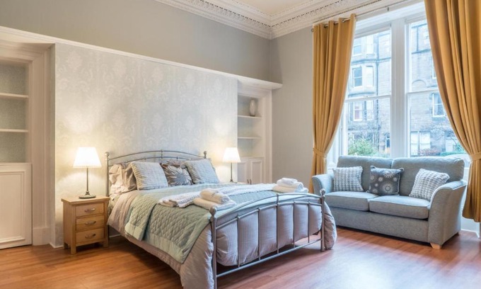 Marchmont Apartment | Wonderfully located flat in Marchmont, Edinburgh