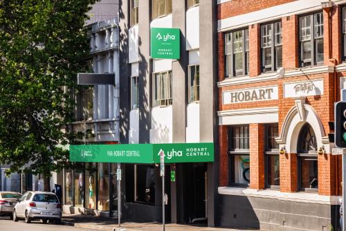 Sullivan's Cove Hostel | YHA Hobart Central