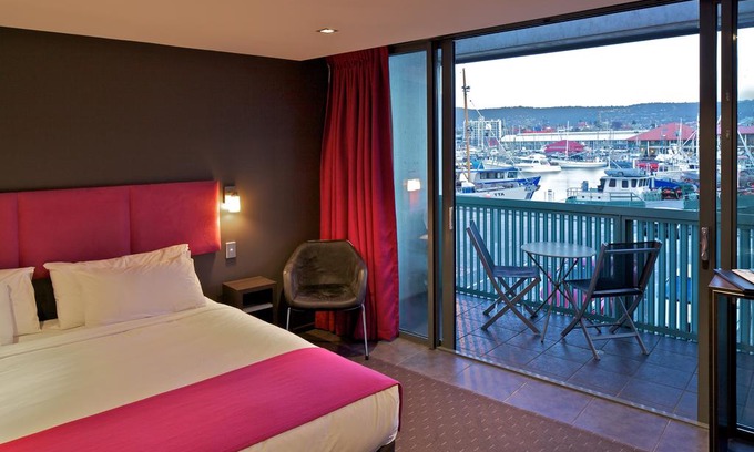 Sullivan's Cove Hotel | Zero Davey Boutique Apartments