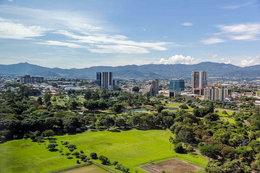 Mata Redonda Hotel | Hilton San Jose La Sabana
