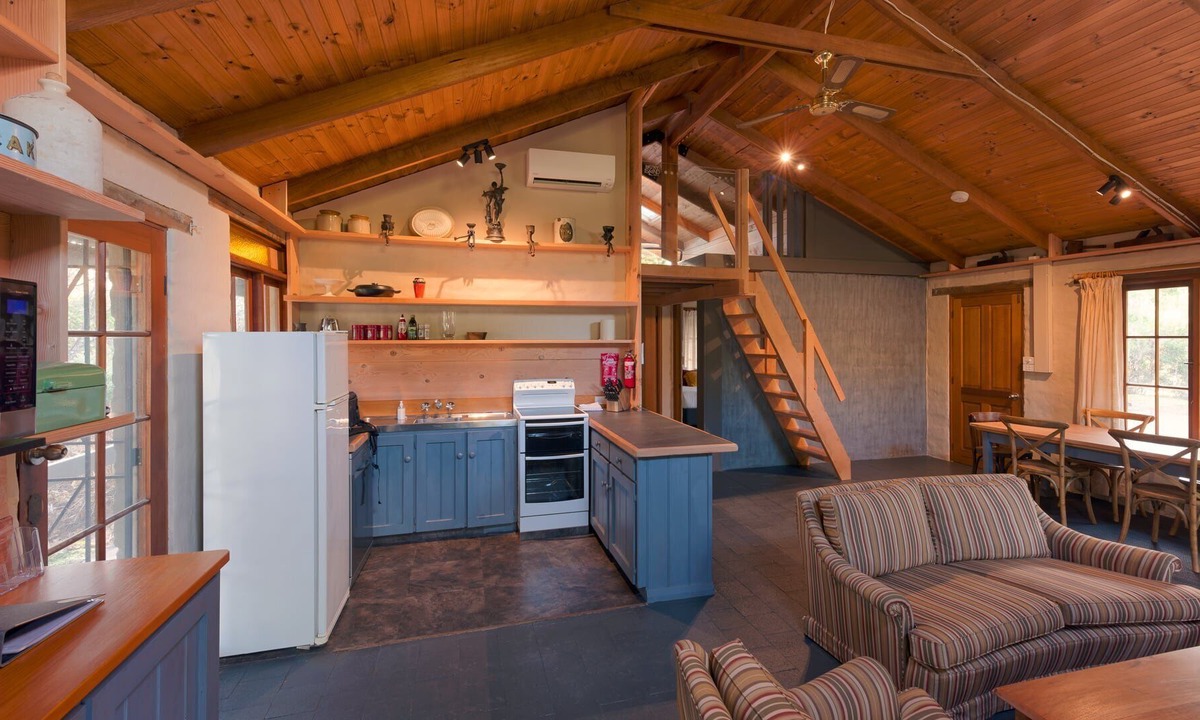 South Bruny House | Cloudy Creek Cottage ~float in serenity!