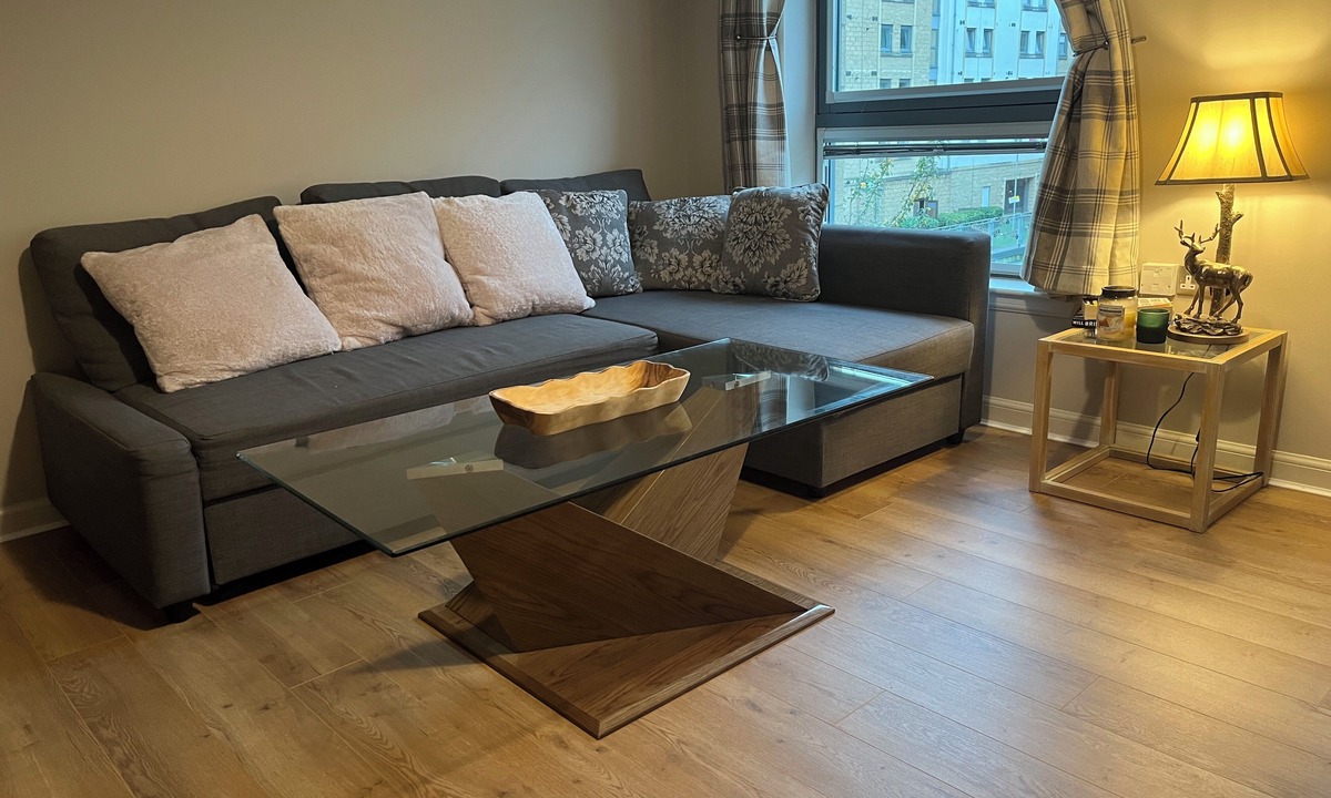 Gorgie Apartment | Modern Edinburgh Apartment, 20 minute walk from the city centre