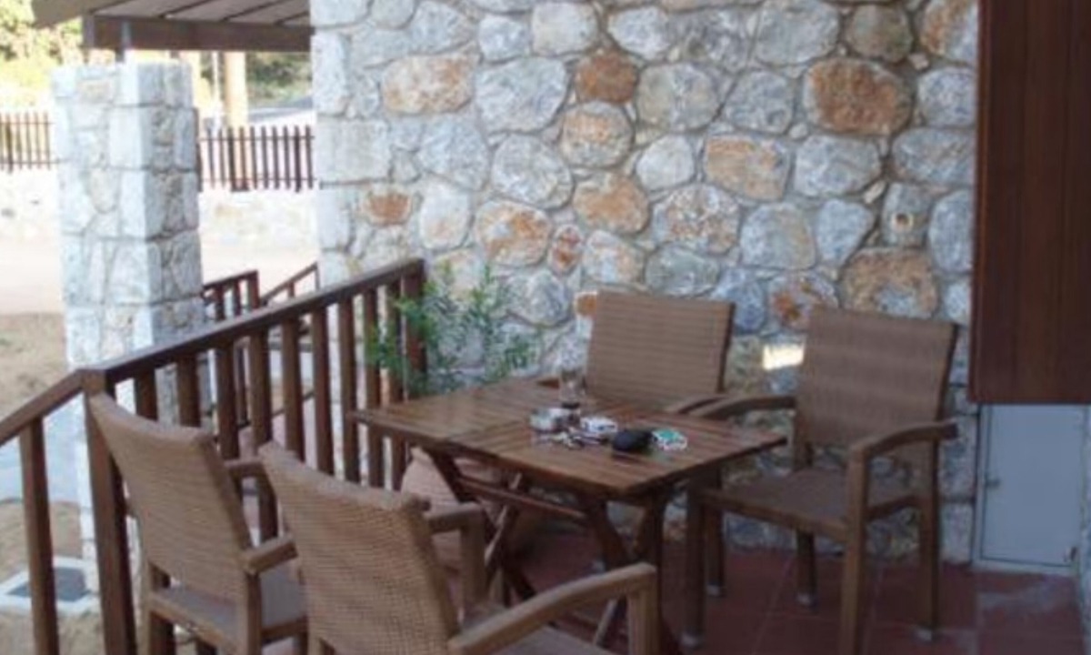 Omalos Villa | Your Gorge-Side Getaway Modern Villas, Natural Beauty