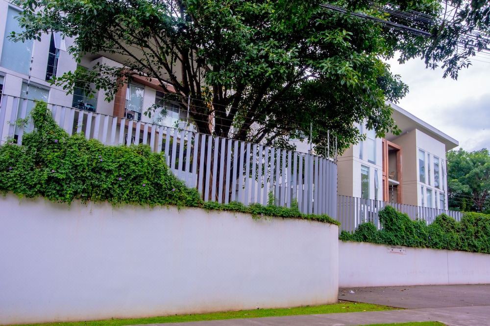 Photo of Buildings in Santa Ana