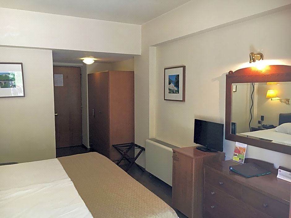 Photo of Others in Portaria