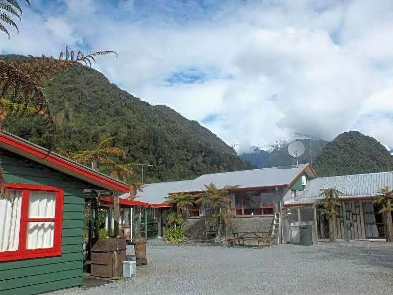 Photo of Buildings in Franz Josef Glacier