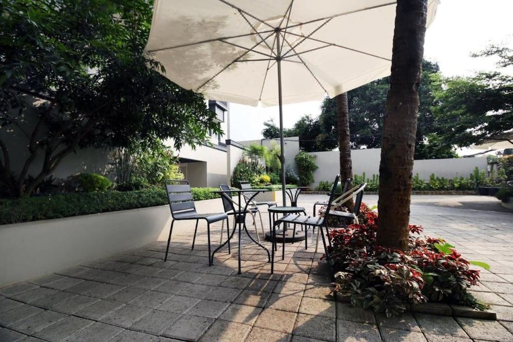 Photo of Patio Balcony in Grogol Utara