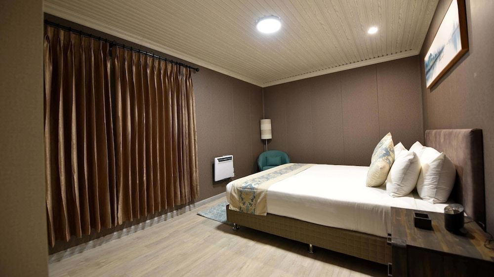 Photo of Bedroom in St. Heliers