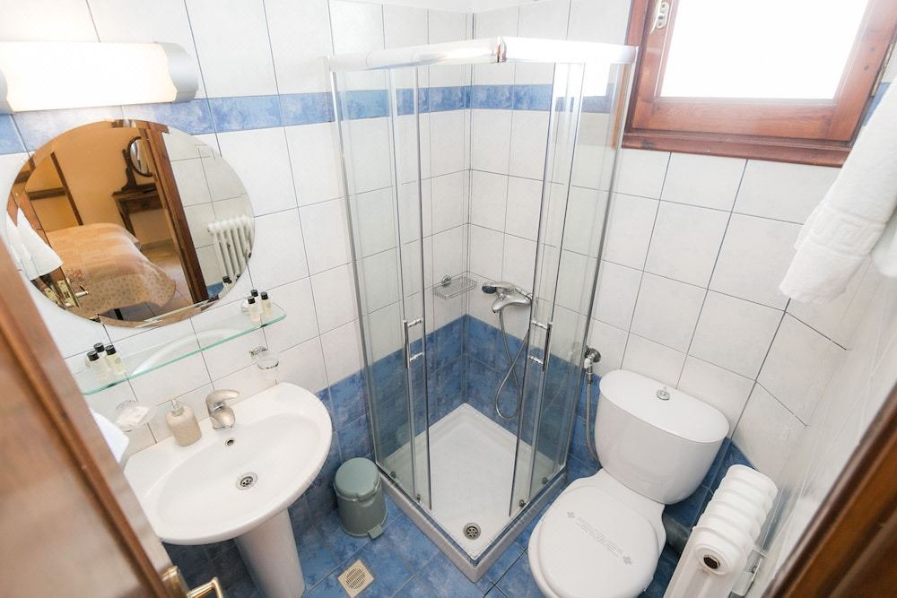 Photo of Bathroom in Portaria